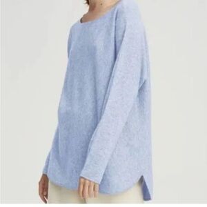 Max Studio Light Blue Long Sleeve Boat Neck 100% Cashmere Sweater. Size: Medium